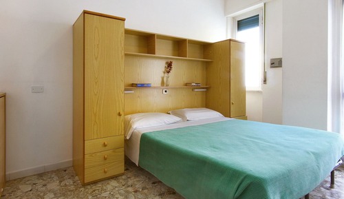 Habitación triple, balcón