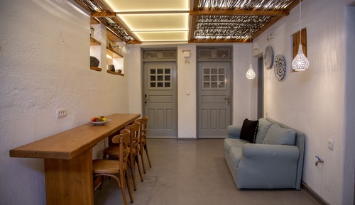 Habitación estándar con 1 cama doble o 2 individuales (Semi Basement)