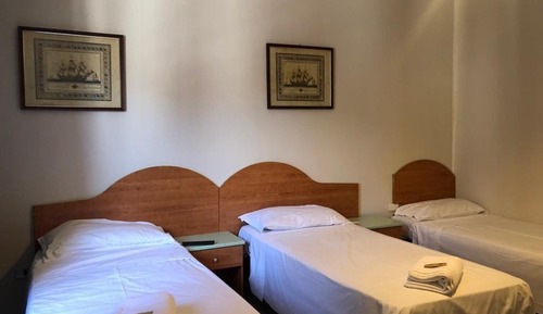 Habitación triple clásica