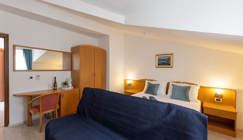 Habitación familiar, 1 cama de matrimonio grande con sofá cama