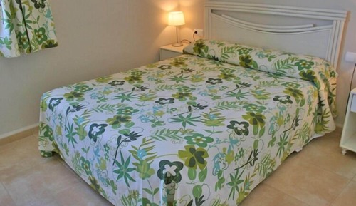 One bedroom apartment for 3 adults