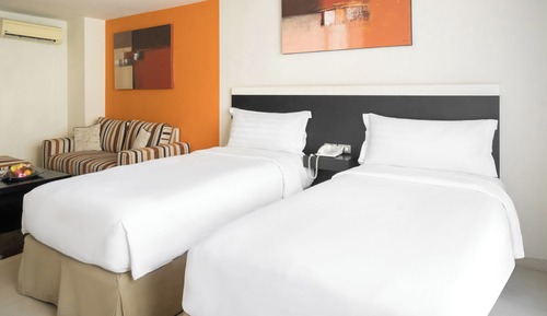 Habitación superior con 1 cama doble o 2 individuales