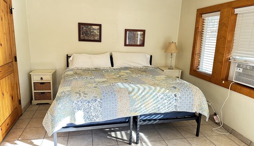 Estudio sénior, 1 cama de matrimonio grande, baño privado, vistas a la montaña (026 STUDIO 1Q (HC))