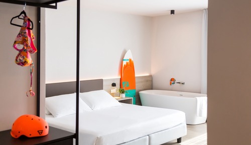 Habitación Deluxe, balcón (Spa Access)