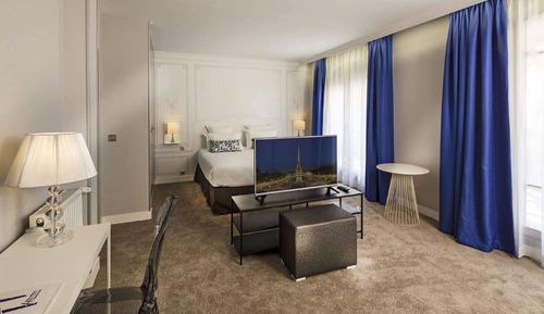 Suite (with Air conditioning)