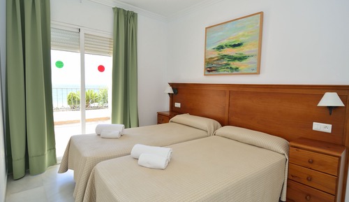 Apartamento panorámico, 2 habitaciones, terraza, vistas al mar