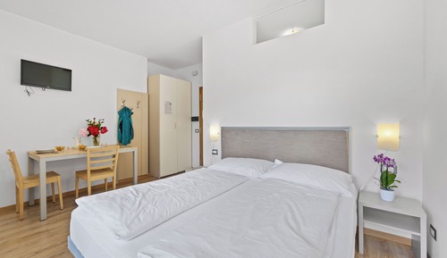 Estudio panorámico, 1 cama doble, balcón, vistas al valle (2 pax)