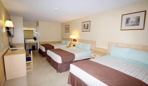 Habitación estándar, fumadores (3 Queen Beds)