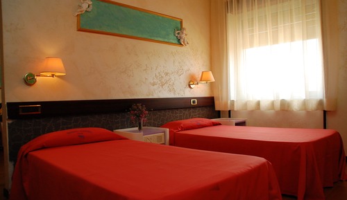 Habitación con 1 cama doble o 2 individuales