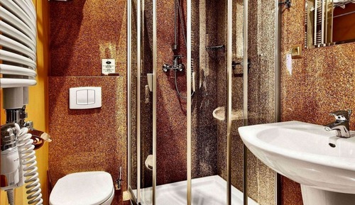 Habitación estándar con 1 cama doble o 2 individuales