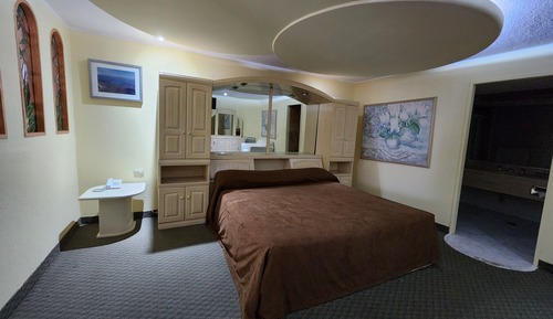 Suite presidencial, bañera de hidromasaje