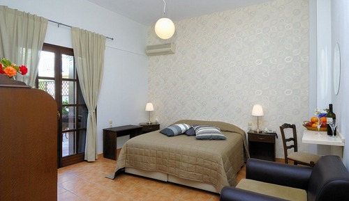 Habitación triple, planta baja