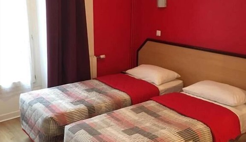 Habitación con 2 camas individuales