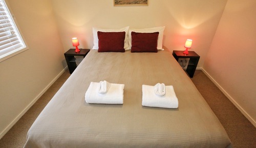 Casa de campo, 1 cama de matrimonio, cocina, en la zona del patio