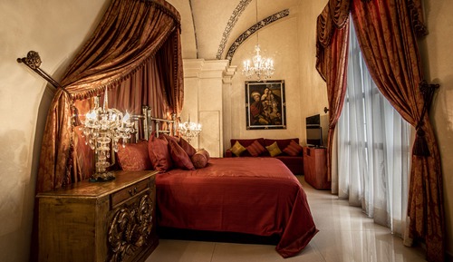 Suite Royal, 1 cama de matrimonio grande con sofá cama