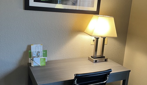 Habitación, 2 camas de matrimonio, accesible para personas con discapacidad, no fumadores (Mobility)