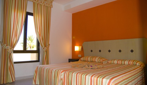 Habitación familiar (2 adultos)