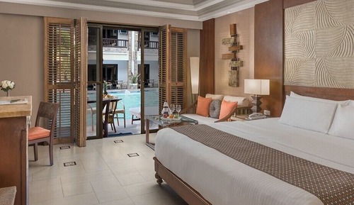 Habitación Premier, acceso a la piscina