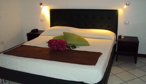 Habitación estándar con 1 cama doble o 2 individuales