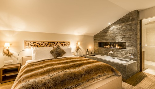 Suite de diseño, 1 cama doble, chimenea, vistas a la montaña