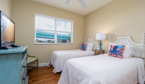 Condo, 2 Bedrooms 1 Bath, City View (unit 318)