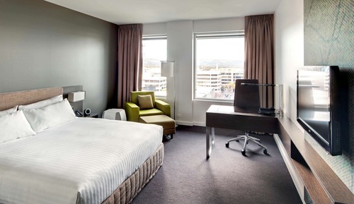 Habitación Deluxe, 1 cama de matrimonio grande, vistas a la ciudad
