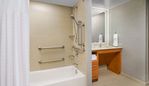 Habitación, 1 cama de matrimonio grande con sofá cama, accesible para personas con discapacidad