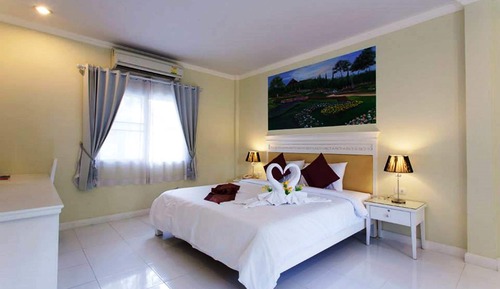 Habitación superior, vistas al jardín