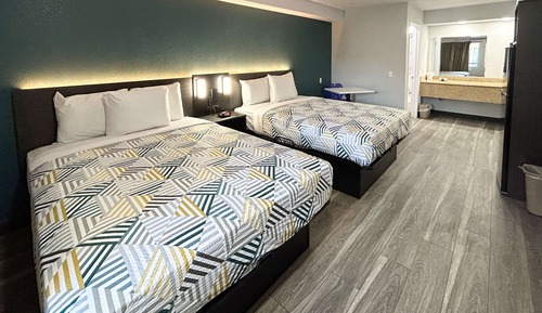 Habitación estándar, 2 camas de matrimonio, accesible para personas con discapacidad, no fumadores