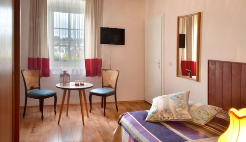 Habitación individual, en edificio anexo