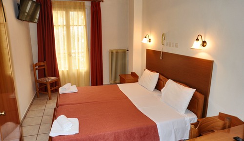 Habitación económica con 1 cama doble o 2 individuales