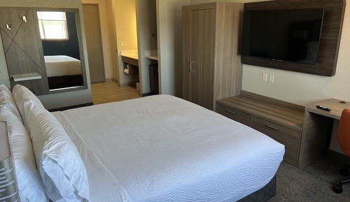 Habitación estándar, 1 cama de matrimonio grande, bañera accesible (Mobility Accessible)