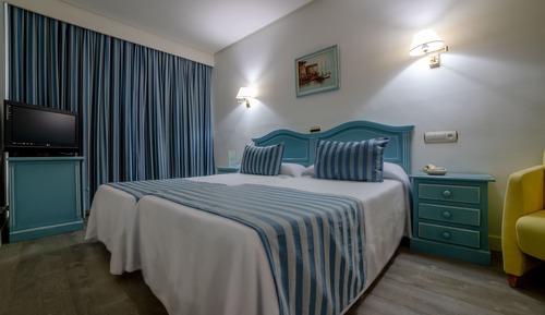 Habitación estándar con 2 camas individuales