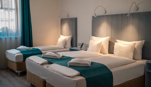 Standard Triple Room with Air-condition