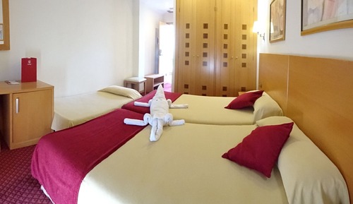 Habitación triple básica, 1 habitación, accesible para personas con discapacidad