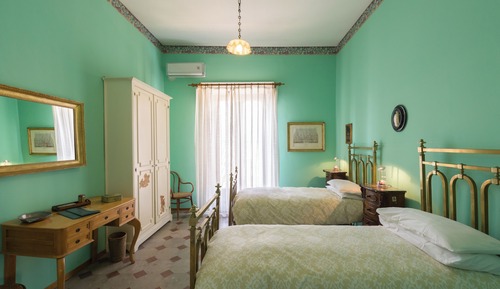 Habitación estándar con 1 cama doble o 2 individuales (Camera Verde)