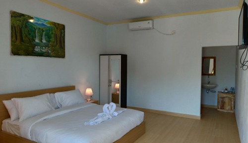 Habitación superior con 1 cama doble o 2 individuales