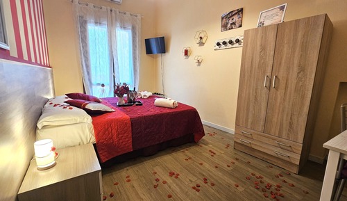 Habitación romántica con 1 cama doble o 2 individuales, 1 cama de matrimonio grande (External)