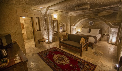 Superior Cave Room 101