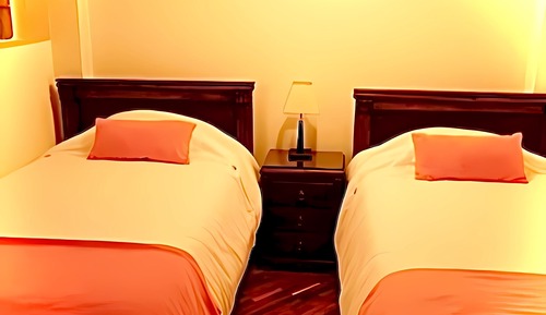 Habitación básica, varias camas (Catequilla)