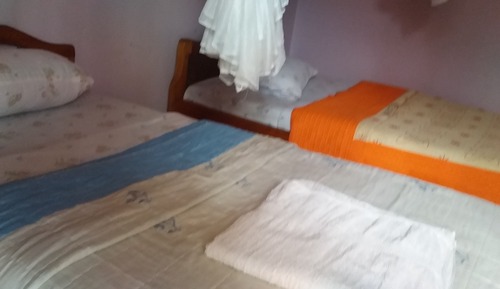 Habitación con 2 camas individuales