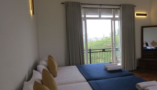 Habitación cuádruple Deluxe, 1 habitación, no fumadores, vistas a la montaña