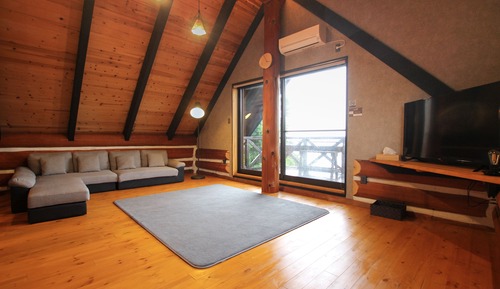 Villa (LOG OCEAN)