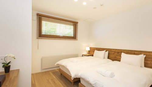 Chalet (Birchwood)
