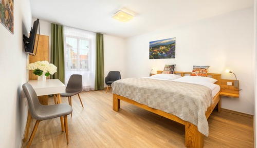 Habitación Deluxe doble, 1 cama de matrimonio, baño privado, vistas a la ciudad