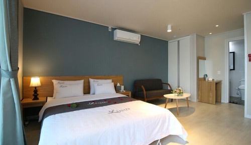 Habitación estándar, vistas al mar (15 PY, #301 - #303, #305 - #307)