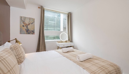 Deluxe Apartment, Private Bathroom, City View
