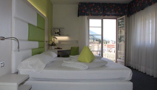 Habitación estándar, balcón, vistas a la montaña