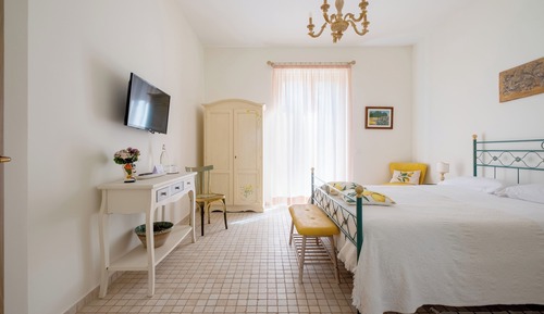 Habitación doble superior, baño privado, vistas al jardín
