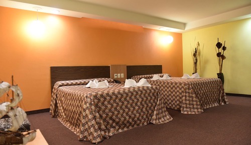 Habitación familiar doble, 2 camas de matrimonio